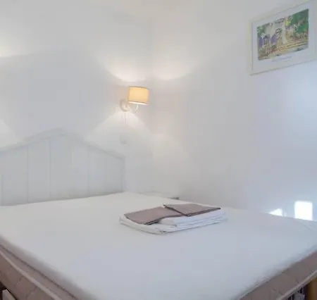 Fantastisk Feriebolig Med Basseng Og Kort Vei Til Havet Saint-Raphael (Var)